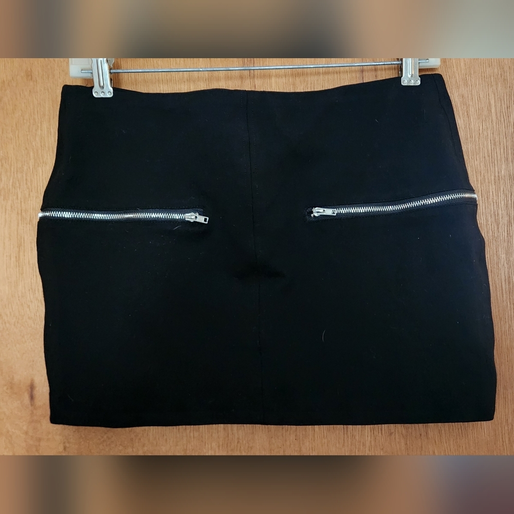 Lumiere Black Pencil Mini Skirt with Silver Accents